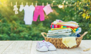 衣服有胶水怎么去除妙招（衣服如何去除胶水）