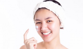 油皮怎么补足水分呢（油皮怎么补足水分呢女生）