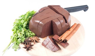 鸭血怎么看（鸭血怎么看真假）