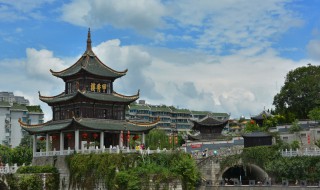 甲秀楼的来历（甲秀楼的前世今生）