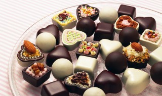巧克力过期了还能吃吗（代可可脂巧克力过期了还能吃吗）