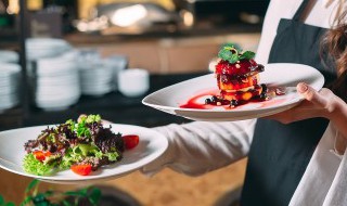 怎么优雅的吃西餐（怎么优雅的吃西餐呢）