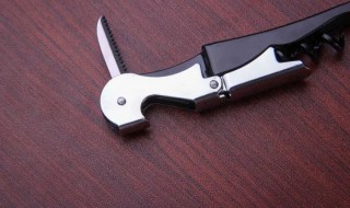 海马刀红酒开瓶器怎么用 海马刀红酒开瓶器怎么用图解