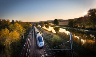 高铁座位怎么看 高铁座位怎么看是不是靠窗