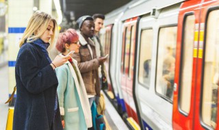 地铁有两个方向怎么看（地铁有两个方向怎么看视频）