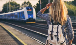 动车一般提前多久检票 高铁最后10分钟能进站吗