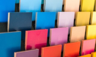 红加黄是什么颜色（红加蓝加黄是什么颜色）