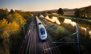 不能带上高铁的物品清单（哪些化妆品不能带上高铁）