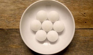 樟脑丸怎么放置 樟脑丸怎么放置床底下