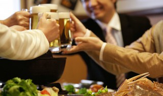 职场新人酒桌注意事项 职场新人酒桌礼仪