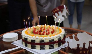 老公生日简单温馨的话（对老公生日说的暖心话真实）
