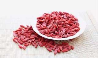 枸杞有点潮了怎么处理 枸杞有点潮了怎么处理呢