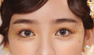 额头化妆掉粉怎么处理 额头化妆掉粉怎么处理好