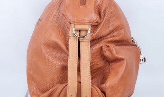 pu的包包粘手怎么处理（pu包蹭上颜色怎么办）