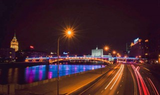 夜景发朋友圈的句子 小区夜景发朋友圈的句子