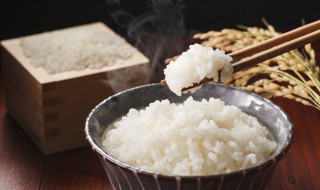 米饭夹生了怎么弄熟（米饭夹生了怎么弄熟微波炉）