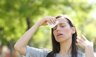 炎炎夏日送清凉的句子（炎炎夏日送清凉的句子图片）