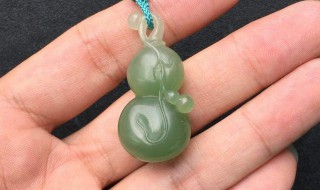 玉葫芦吊坠的寓意 玉葫芦吊坠的寓意和象征