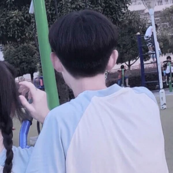 情侣备注饲养员：女朋友给我备注猪厂饲养员我该怎么备注她？
