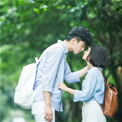 婚纱情侣头像一男一女，一组情侣头像男穿婚纱