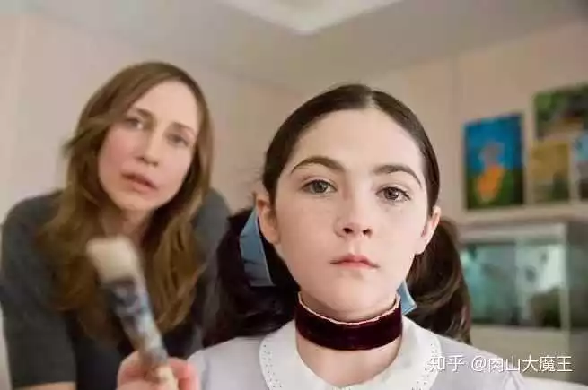 适合情侣看的恐怖片：求几部适合情侣二个人在被窝里看的恐怖片不要太恶心的