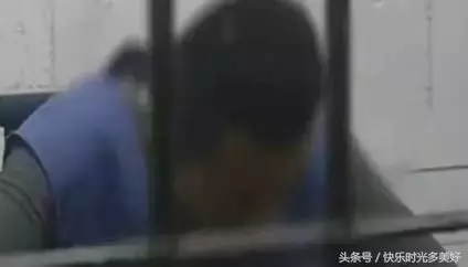 00后小情侣公园约会
