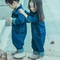 小朋友情侣头像:求配套小女孩情侣头像
