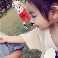小朋友情侣头像萌萌哒哒：小孩子萌萌哒 情侣头像拜托