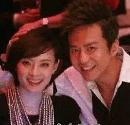 张国荣梅艳芳有张照片下面有句话一直陪着我吧,无论什么什么身份求照片啊