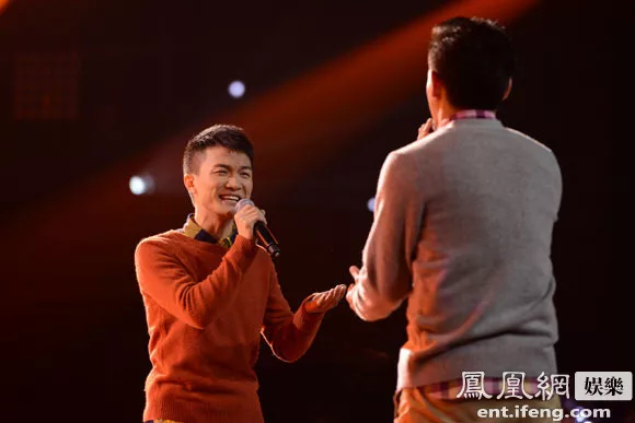 周深李维是情侣么:郭沁参加中国好声音却火了周深,这个组合还能继续吗?