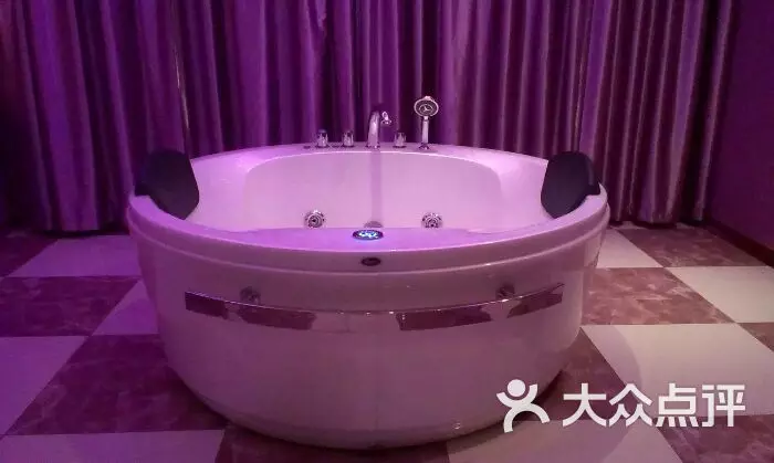蚌埠带浴缸的情侣酒店