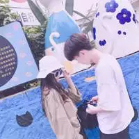 5、求一些情侣头像。要那种低调些的，不容易看出来的。有重赏哦！！！
