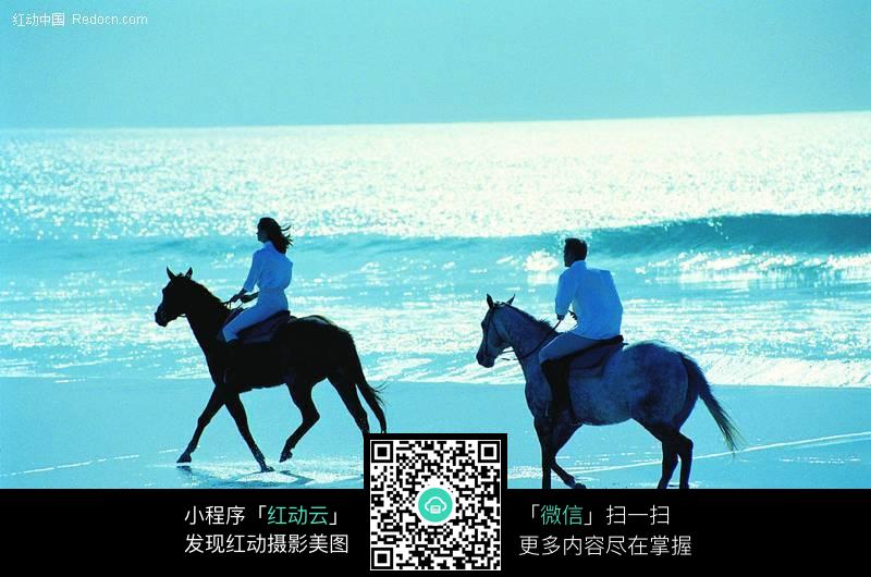 小说里好听的情侣名字，求好听的小说男主名字