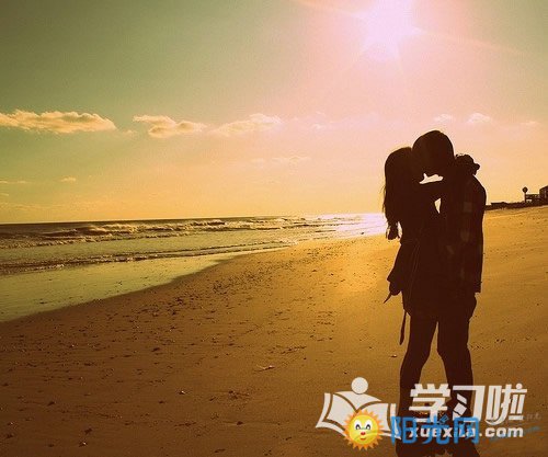 情侣qq网名幸福甜蜜，情侣网名二字。男，橙亍。