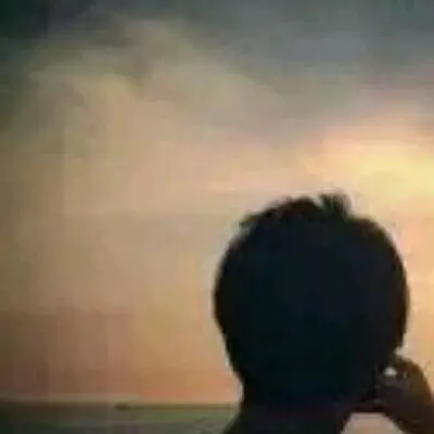 海边背影情侣头像