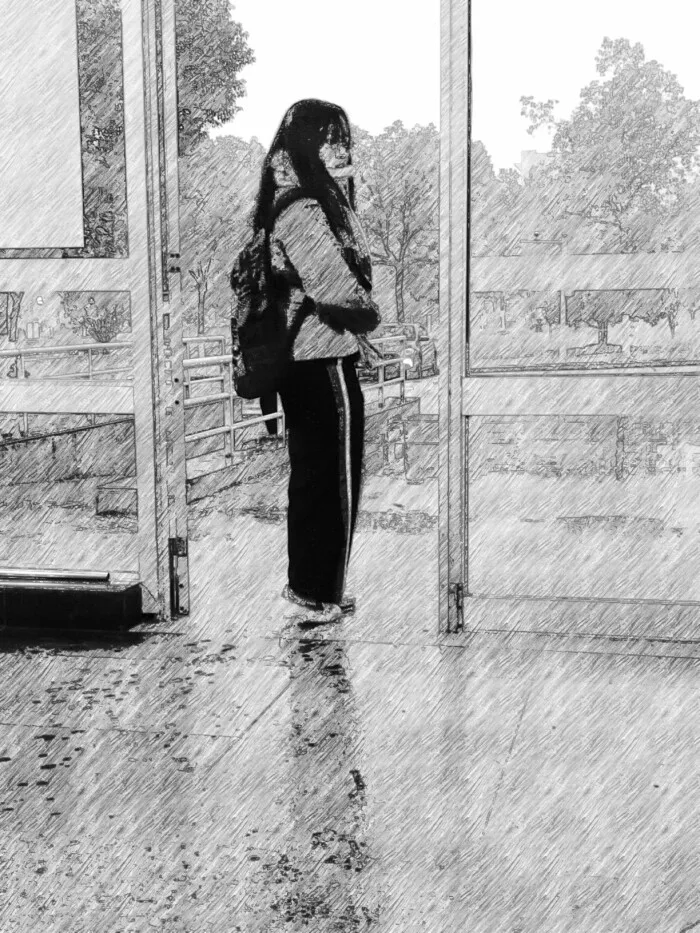 雨天情侣屋檐躲雨图：求几张真实的下雨图片。