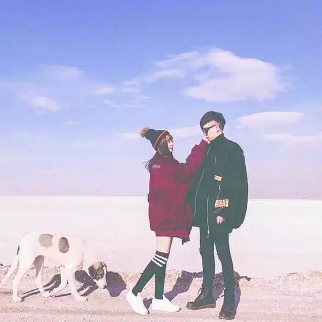 情侣网名秀恩爱的，在线等，急。要两个英雄联