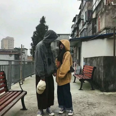 5、好看的真人cp头像情侣:谁有qq情侣头像，要好看的啊，还有名字