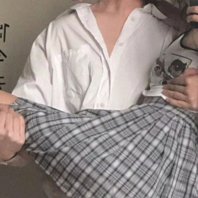情侣头像一左一右配对真人，信白情侣头像一左一右