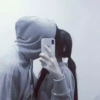 3、全网**看的情侣头像:好看的情侣头像 **是动态的