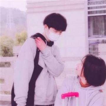 微信情侣头像一男一女（微信情侣头像一男一女两张分开）