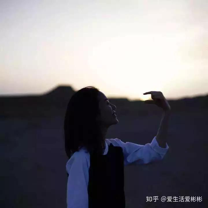 5、成熟一点的情侣头像:求成熟一点的QQ情侣头像