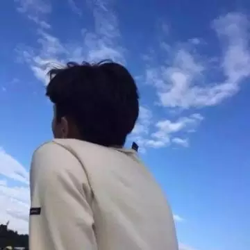 6、好看到爆的qq情侣头像:二次元比较污的情头