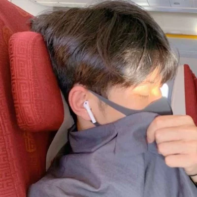 5、微信头像图片情侣头像:我想找个时尚又略显成熟的情侣微信头像