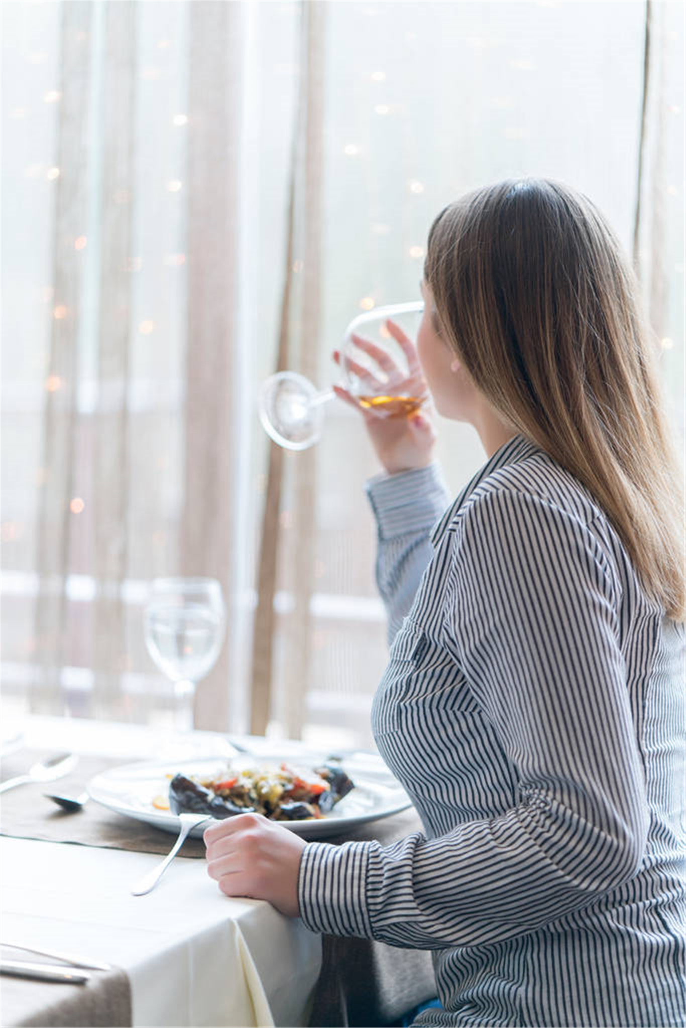 女孩撩汉的聊天套路（女孩撩汉的聊天套路图片）