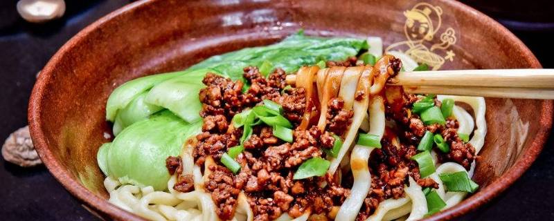 做杂酱面的制作方法（做杂酱面的制作方法小作文）