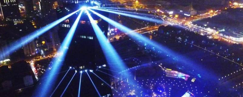 对灯光秀美景的描述（描写灯光秀的）