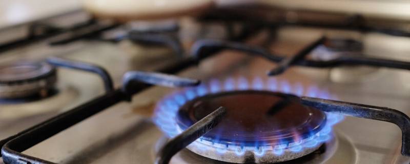 闻到煤气味道后应立刻怎么做 当你闻到煤气味道时应该怎么做
