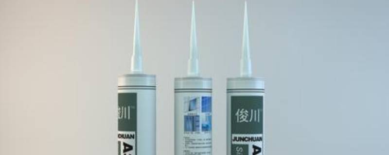 衣服上中性硅酮耐候胶怎么洗（祛除衣服中性硅酮耐候胶）