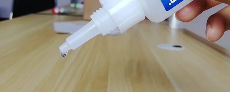 怎么去胶留下的胶粘（怎么去胶留下的胶粘剂）